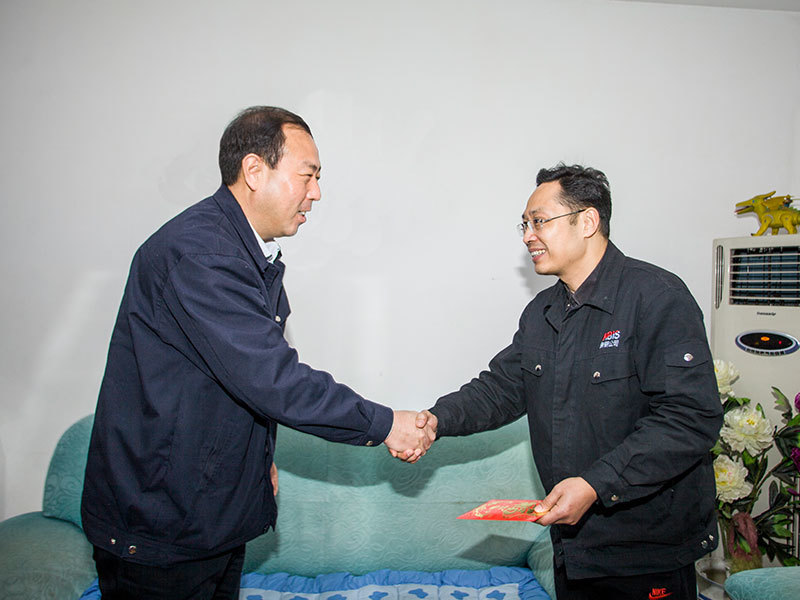 慰问劳模